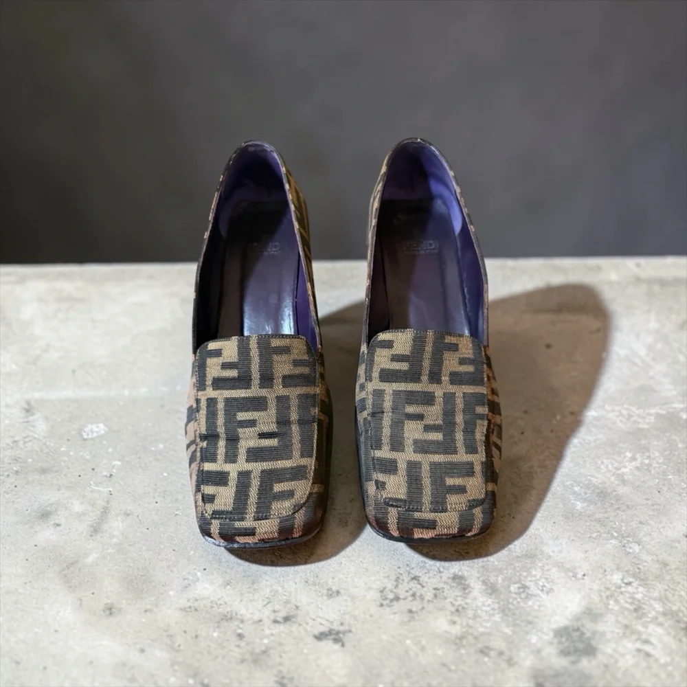 Vintage Fendi Beige Brown FF Logo Block Heel Pumps with Burgundy Heel - Picture 2 of 5